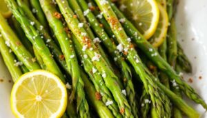 Grüner Spargel im Airfryer: Knusprig in 8 Minuten, ganz ohne Öl